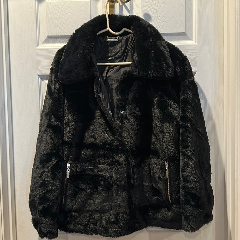 JouJou black faux fur cropped coat xl